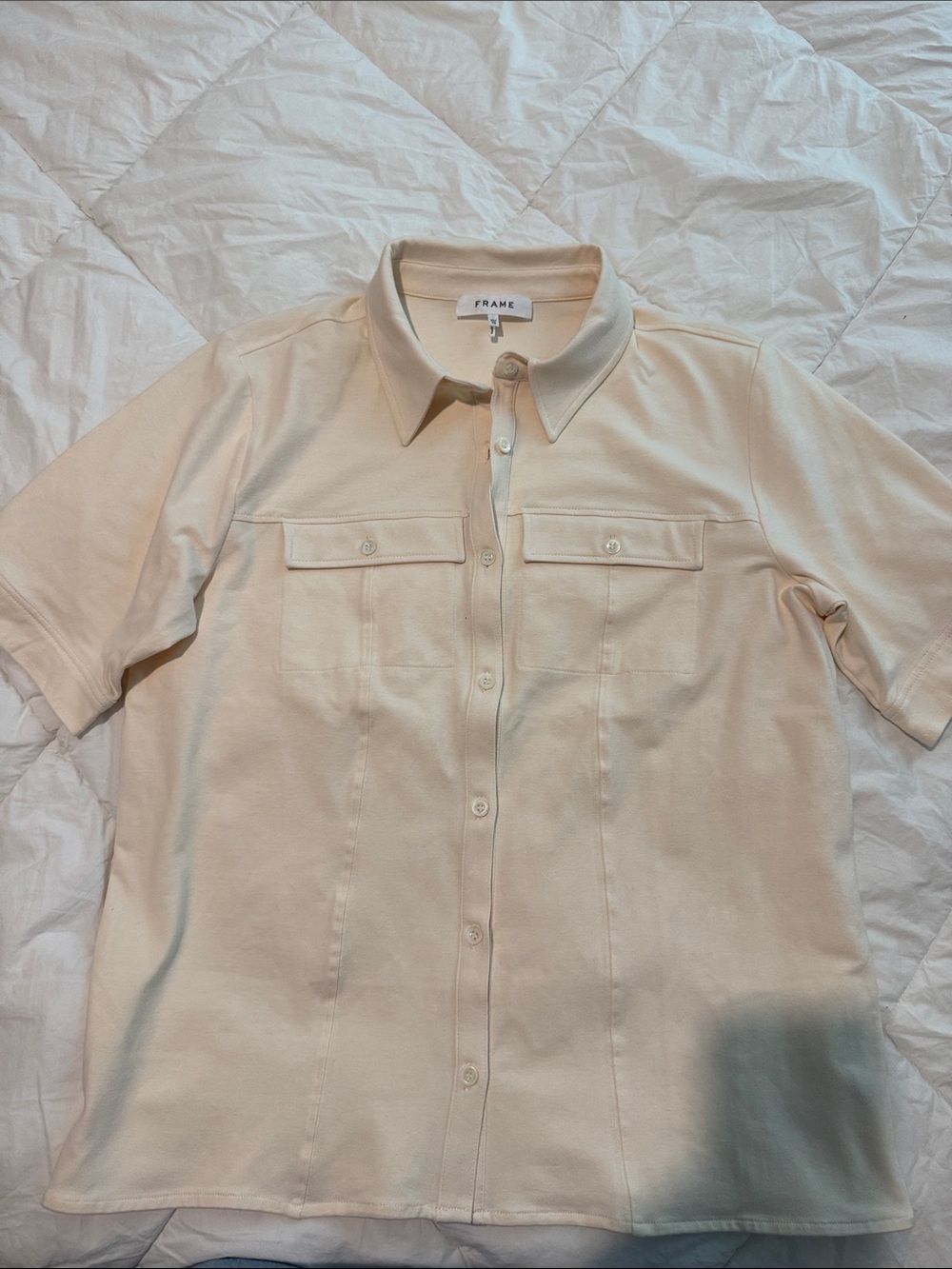 Frame Denim Short-Sleeve Button-Up Shirt in Cream